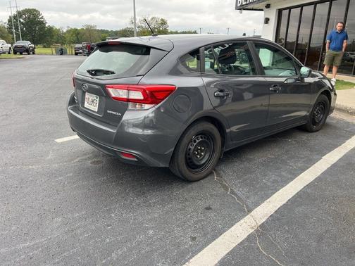 2019 Subaru Impreza 2.0i