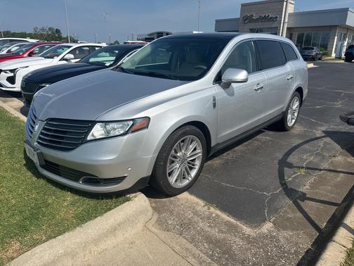 2019 Lincoln MKT Reserve
