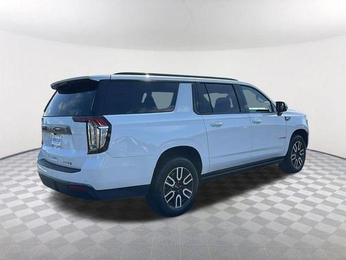 2024 GMC Yukon XL AT4