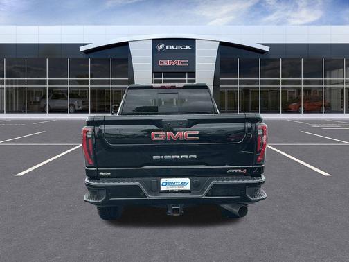 2025 GMC Sierra 3500 AT4