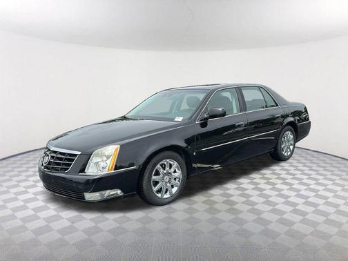 2010 Cadillac DTS Base