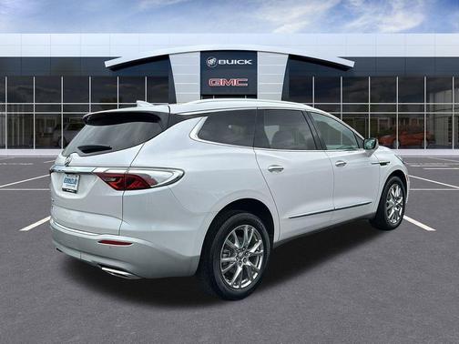 2023 Buick Enclave Premium