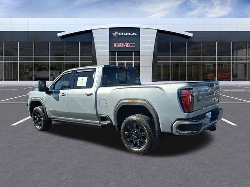 2024 GMC Sierra 2500 AT4