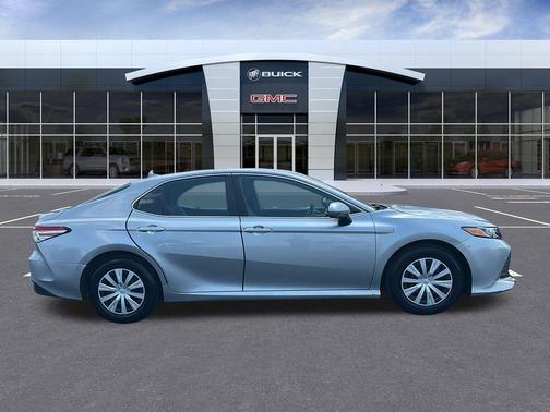 2020 Toyota Camry Hybrid LE