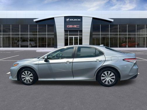 2020 Toyota Camry Hybrid LE
