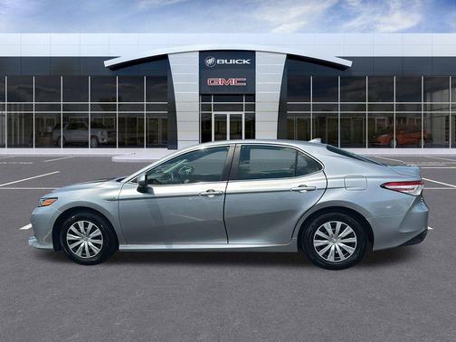 2020 Toyota Camry Hybrid LE
