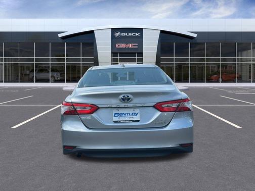 2020 Toyota Camry Hybrid LE