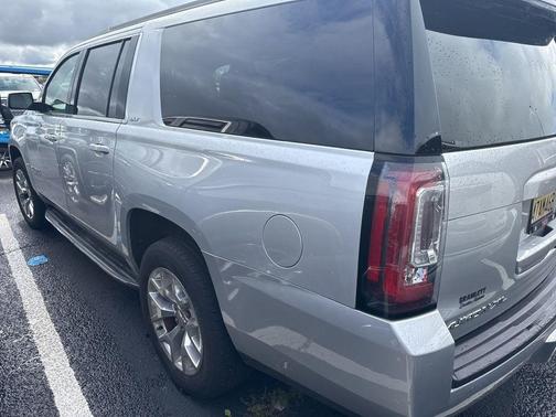 2017 GMC Yukon XL SLT