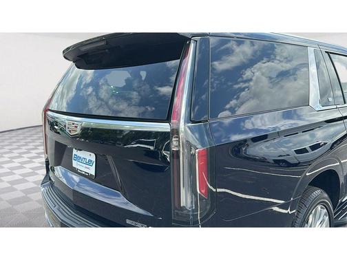2023 Cadillac Escalade ESV Premium Luxury