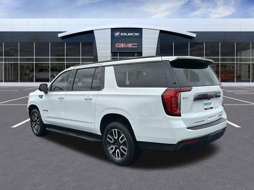 2022 GMC Yukon XL AT4
