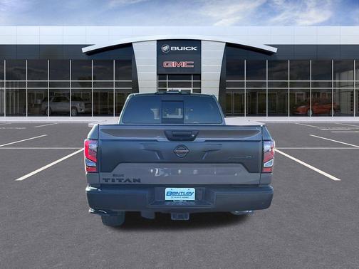 2022 Nissan Titan PRO-4X