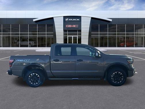 2022 Nissan Titan PRO-4X