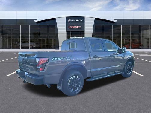 2022 Nissan Titan PRO-4X