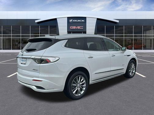 2022 Buick Enclave Avenir
