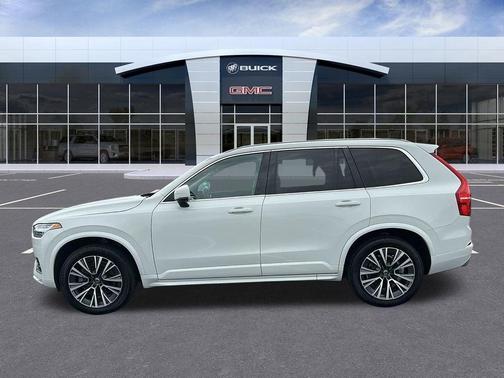 2020 Volvo XC90 T5 Momentum 7 Passenger