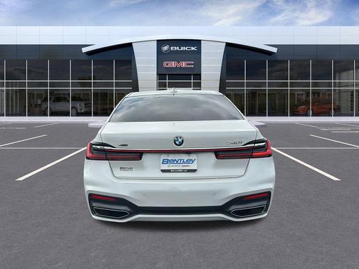 2020 BMW 740 i xDrive