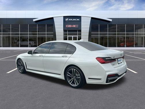 2020 BMW 740 i xDrive