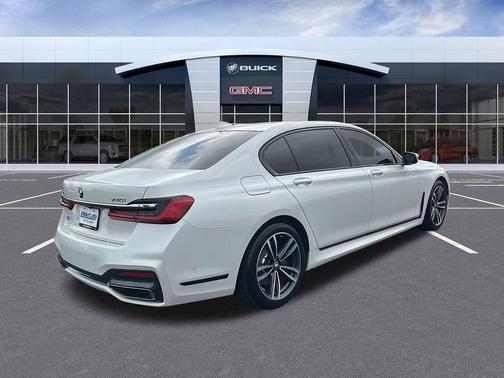 2020 BMW 740 i xDrive