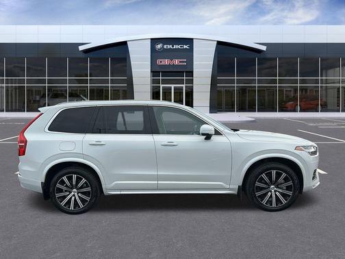 2023 Volvo XC90 B5 Core