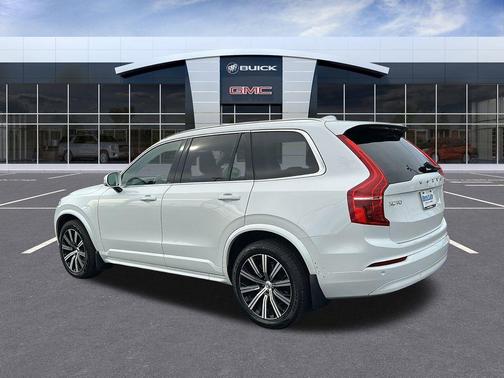 2023 Volvo XC90 B5 Core