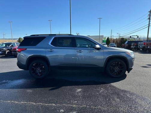 2021 Chevrolet Traverse LT Cloth
