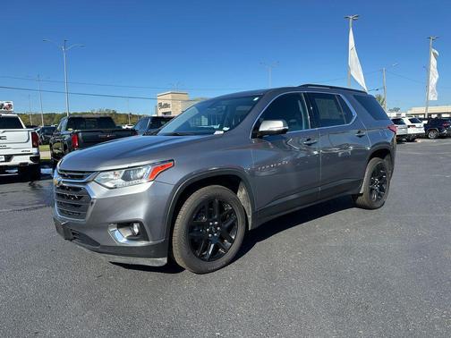 2021 Chevrolet Traverse LT Cloth