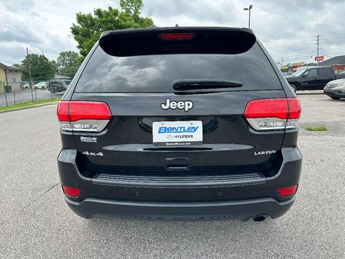 2019 Jeep Grand Cherokee Laredo
