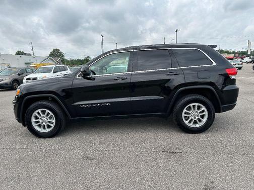 2019 Jeep Grand Cherokee Laredo
