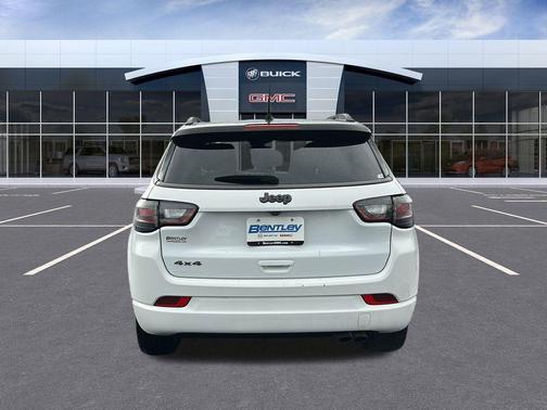 2022 Jeep Compass Altitude