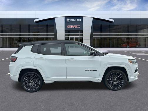 2022 Jeep Compass Altitude