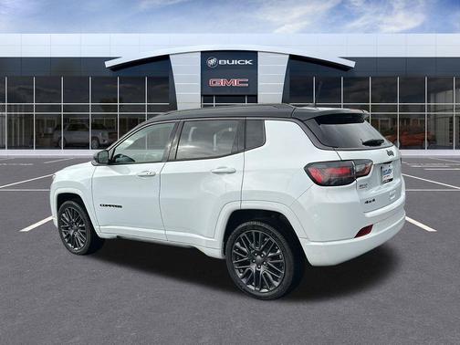 2022 Jeep Compass Altitude