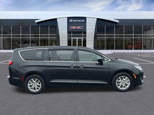 2019 Chrysler Pacifica Hybrid Touring Plus