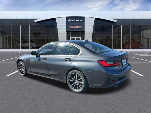2021 BMW 330 i xDrive