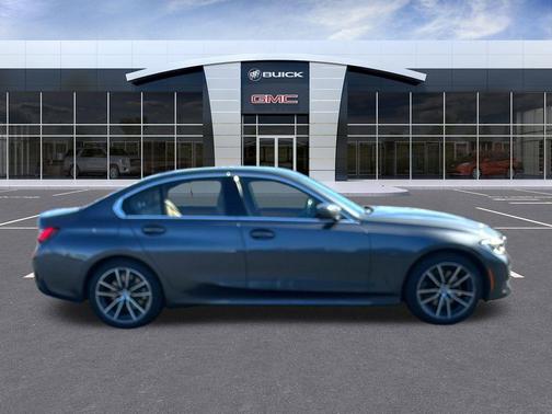 2021 BMW 330 i xDrive