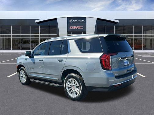 2024 GMC Yukon SLT