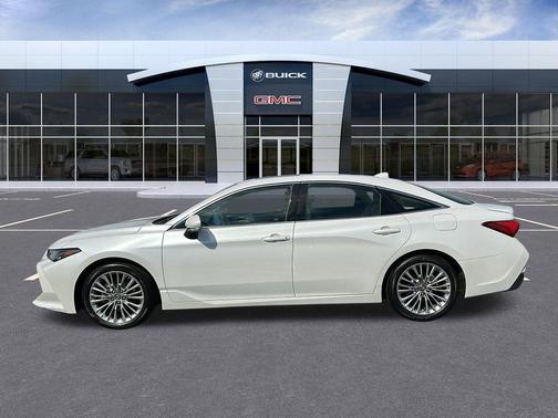 2019 Toyota Avalon XLE