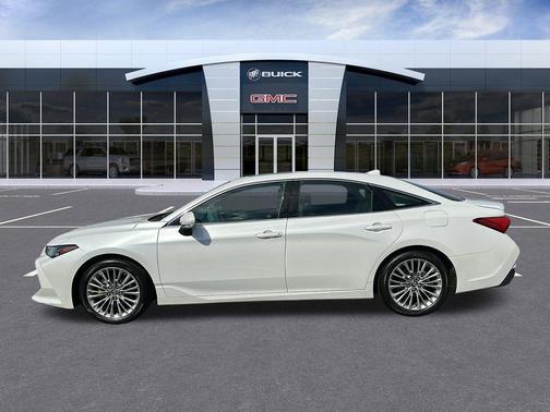 2019 Toyota Avalon XLE