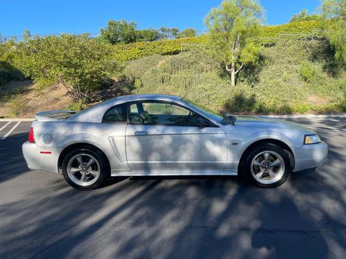 2000 Ford Mustang GT