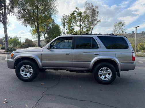 2002 Toyota 4Runner SR5