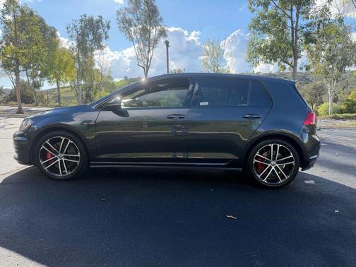 2017 Volkswagen Golf GTI 2.0T S 4-Door