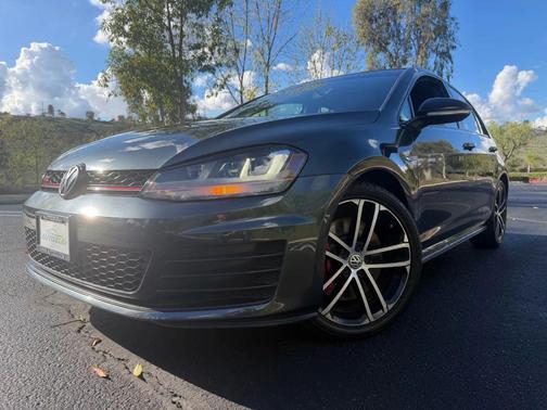 2017 Volkswagen Golf GTI 2.0T S 4-Door