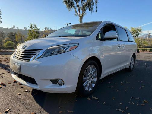 2015 Toyota Sienna XLE