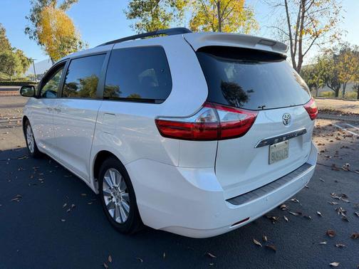 2015 Toyota Sienna XLE