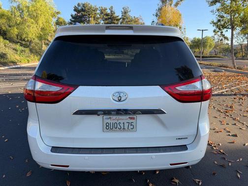 2015 Toyota Sienna XLE