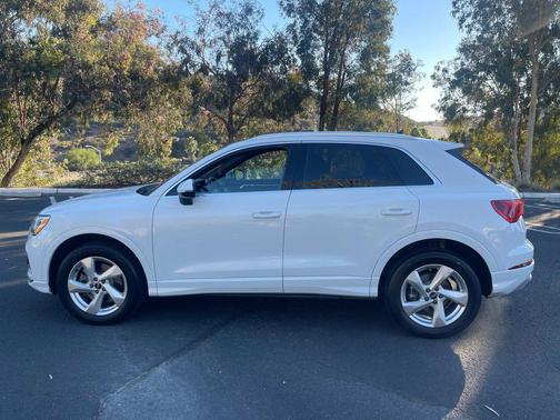 2022 Audi Q3 40 Premium