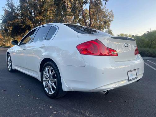 2012 INFINITI G37x Base