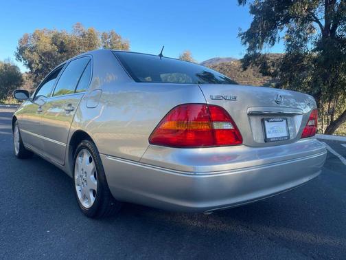 2003 Lexus LS 430 Base