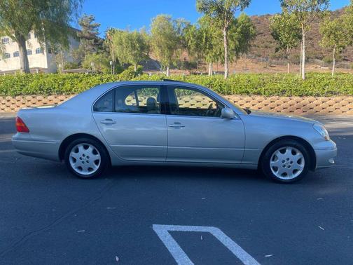 2003 Lexus LS 430 Base