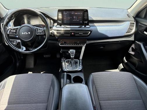 2023 Kia Seltos S