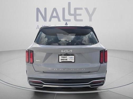 Wolf Gray 2022 Kia Sorento SX